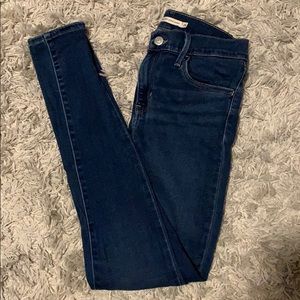 Levi’s 720 High Rise Super Skinny Jean